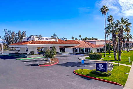 DoubleTree By Hilton Hotel Bakersfield