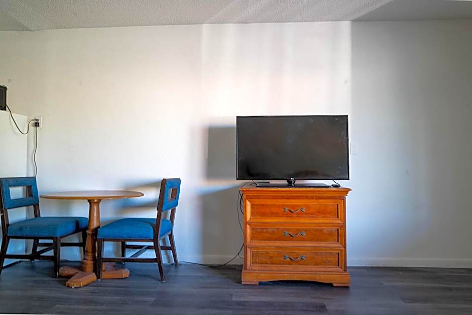 OYO Hotel Ocala, FL I-75