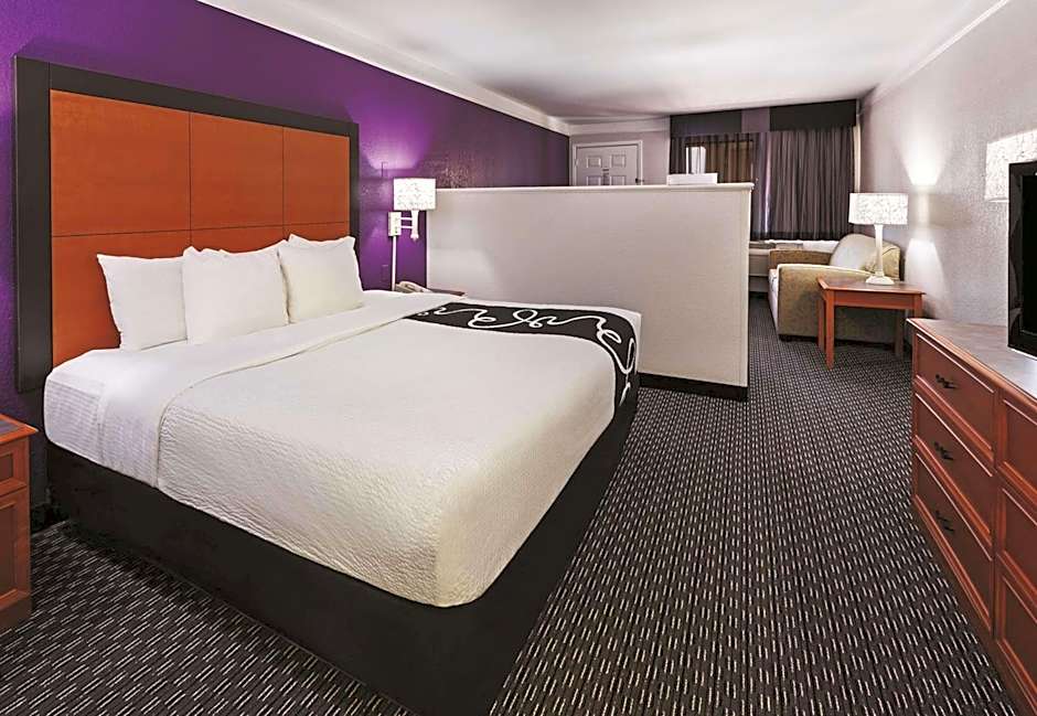 La Quinta Inn & Suites by Wyndham San Marcos