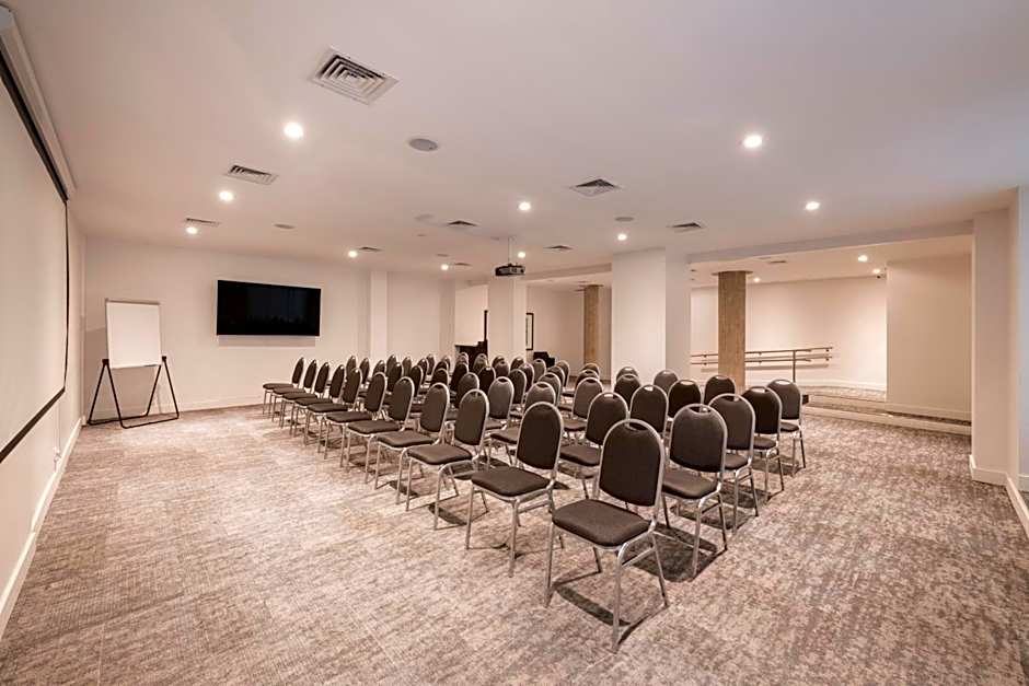Efe Hotel & Cowork