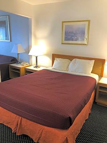 Queen Room - Non-Smoking