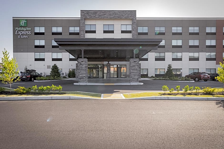 Holiday Inn Express & Suites - Boston South - Randolph