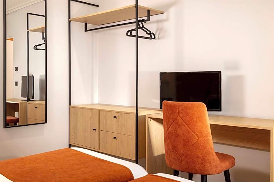 Hotel Espace Champerret