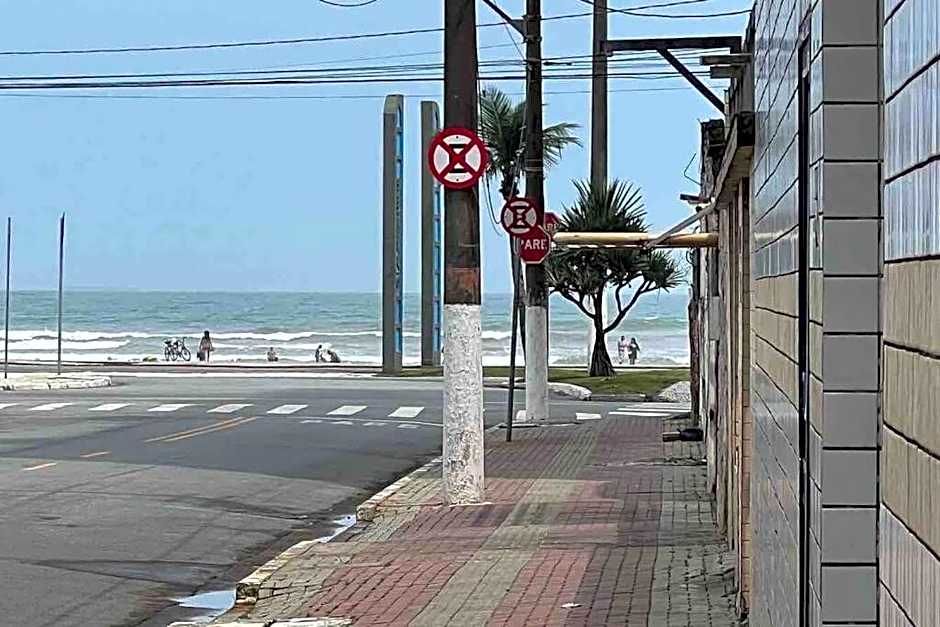 Apto Vista Mar 50m da Praia com estacionamento - O Cantinho da Sol