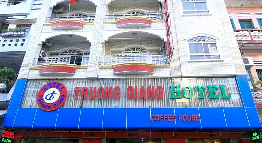 Truong Giang Hotel