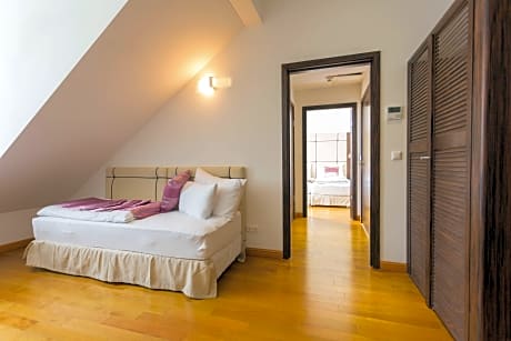 Two Rooms Apartment with Kitchenette