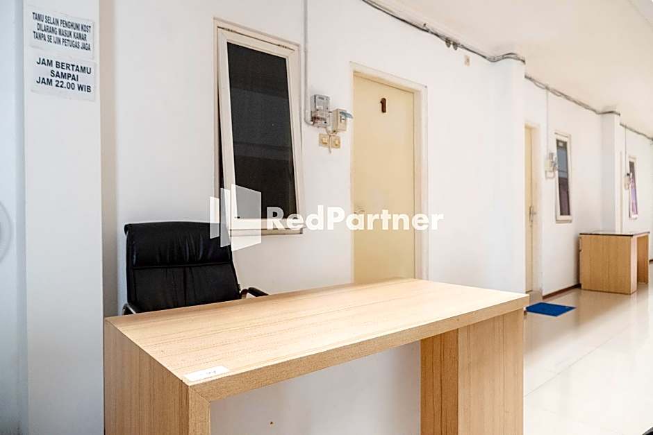 Kost Jennaira Syariah Jogja City Mall Yogyakarta by Reddoorz – Yogyakarta, MN