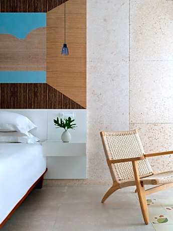 Essential Room with Balcony - Top Floor