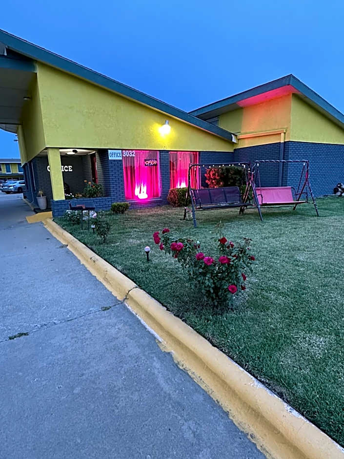 Travel Inn & Suites