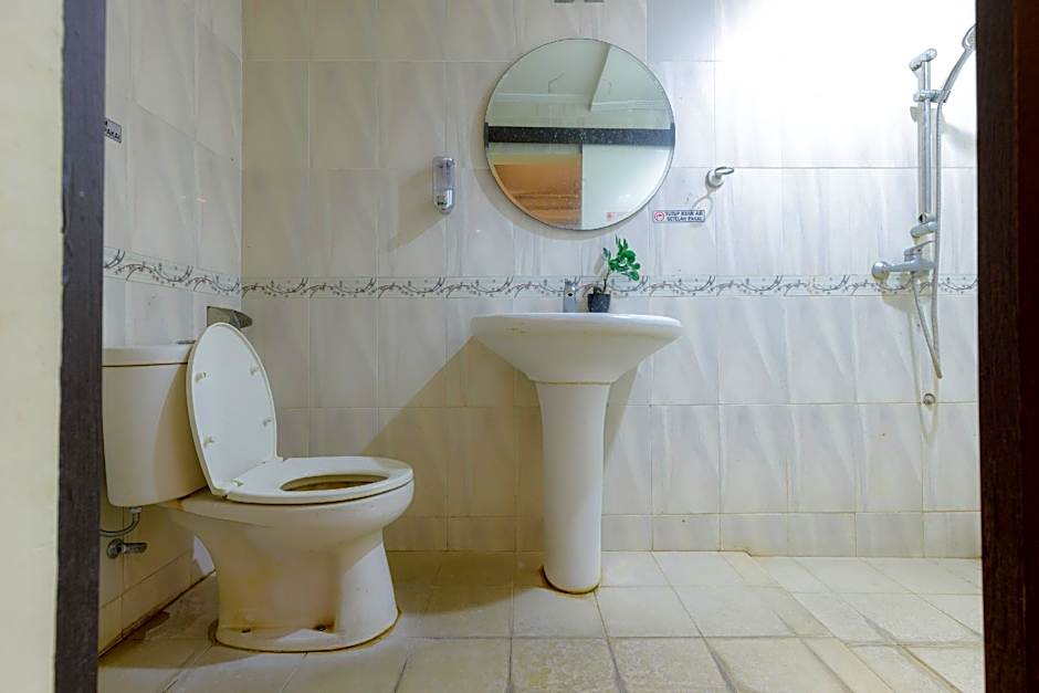 RedDoorz Plus near Simpang Tiga Tritayasa Cilegon