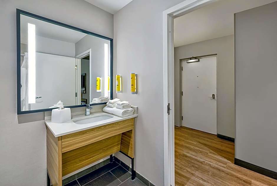 Tru By Hilton Minneapolis, Mn