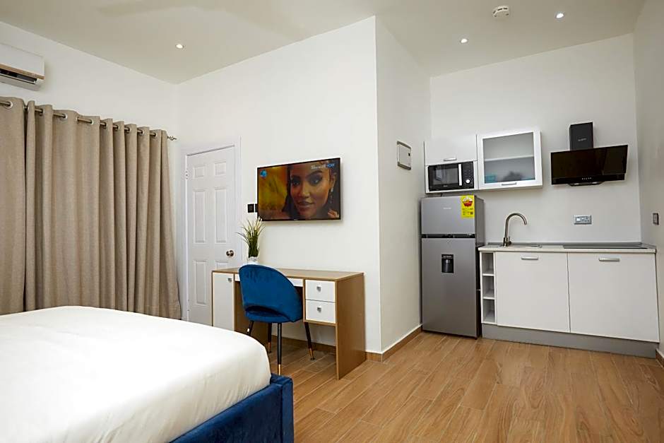 Photo 1 of 10 of Studio 1 Queen Bed