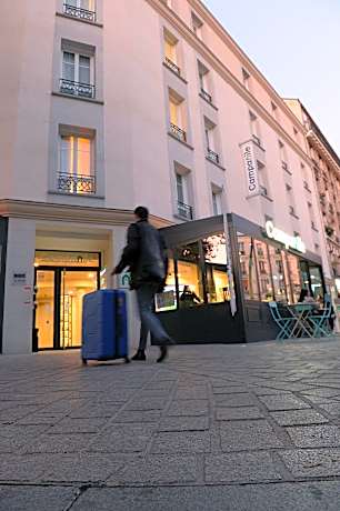 CAMPANILE PARIS - Clichy Centre