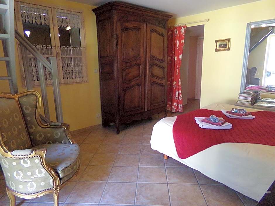 Chambres et table d'hôtes Saint Nicolas, maisonnettes individuelles dans propriété privée