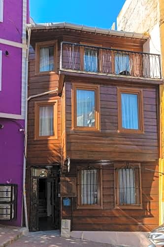 Taksim Wooden House Hostel