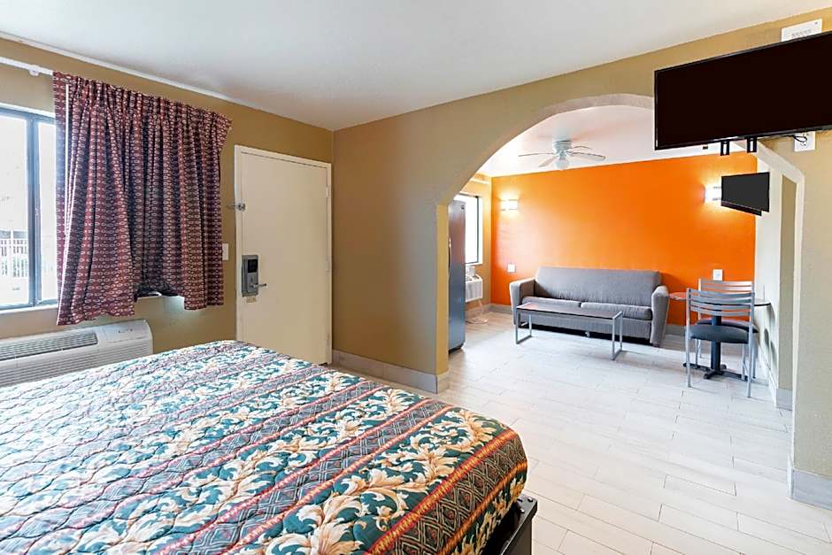 OYO Hotel Lake Charles Hwy 10