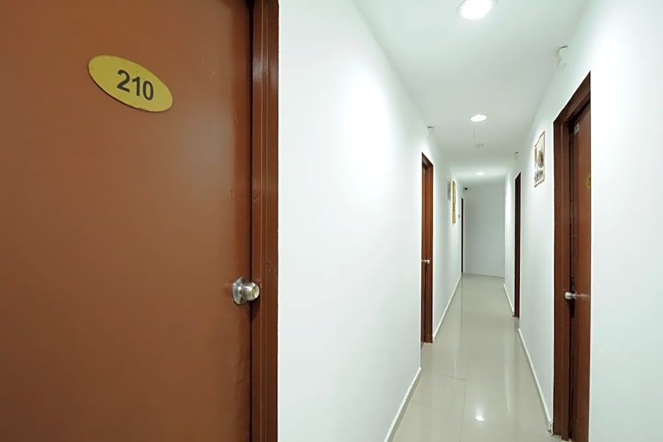 OYO 1055 Batu Caves Star Hotel