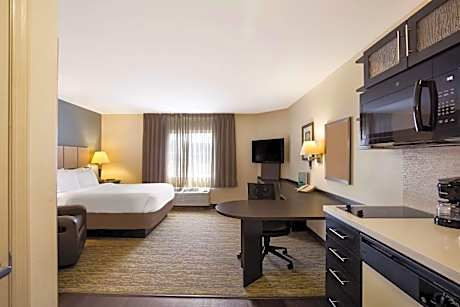 Queen Studio Suite