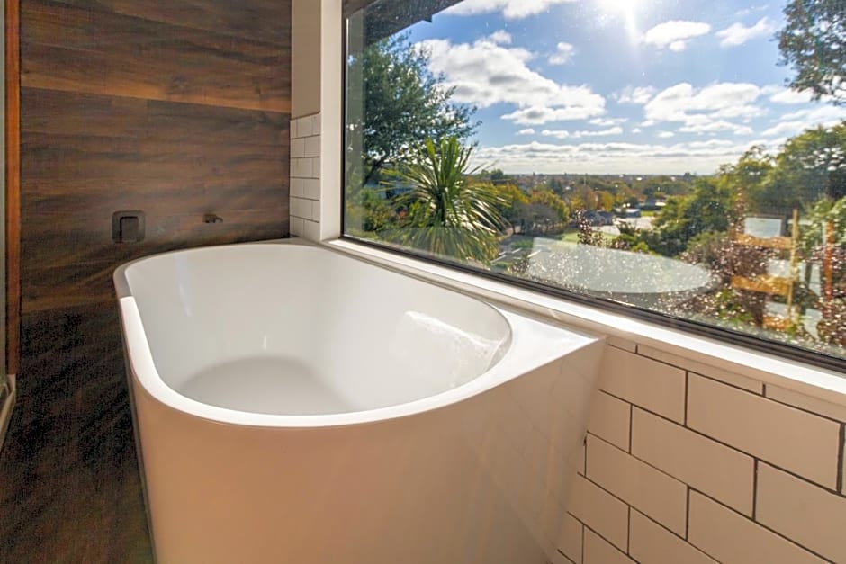 Sherwood Lodge 4-Bedroom Holiday Home with Spectacular Views