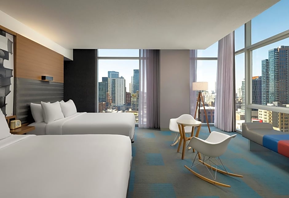 Aloft Chicago Downtown River North