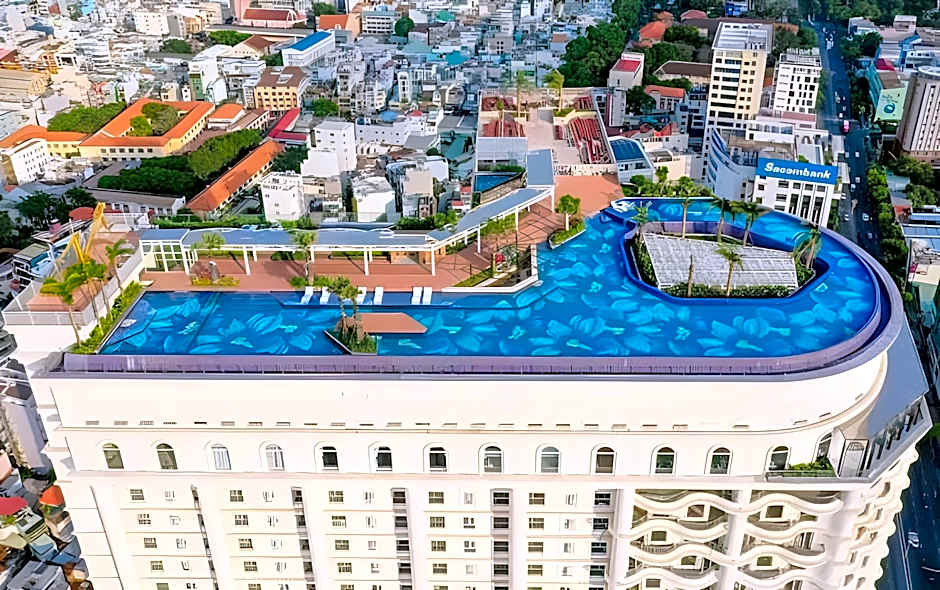 LA VELA Saigon Hotel