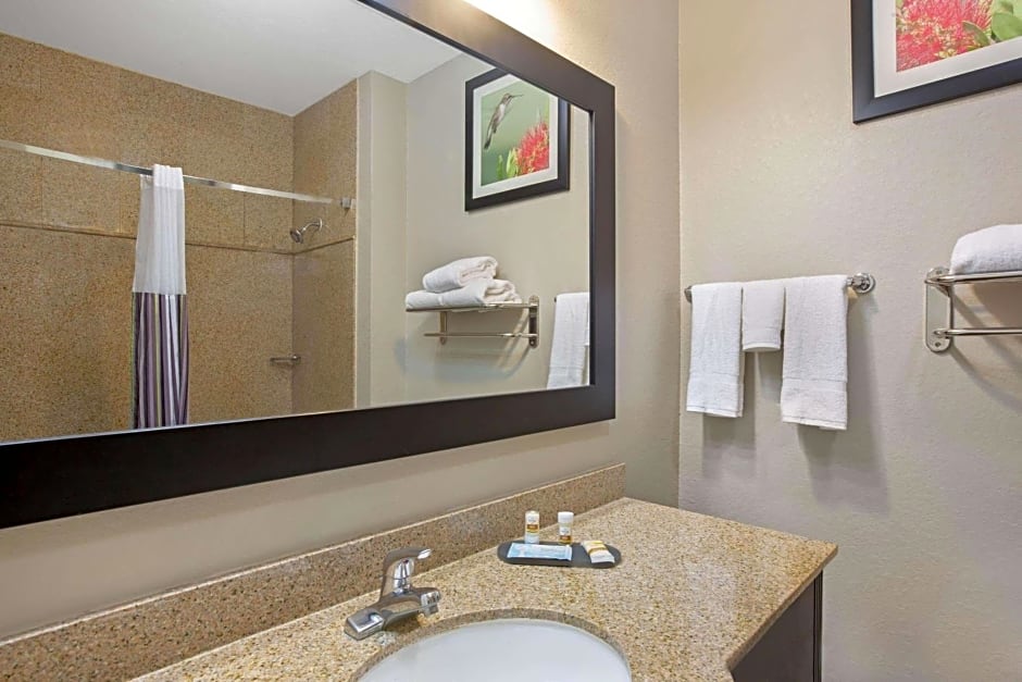 La Quinta Inn & Suites by Wyndham Pearland