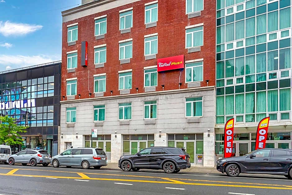 Red Roof PLUS Brooklyn - Flatbush Ave