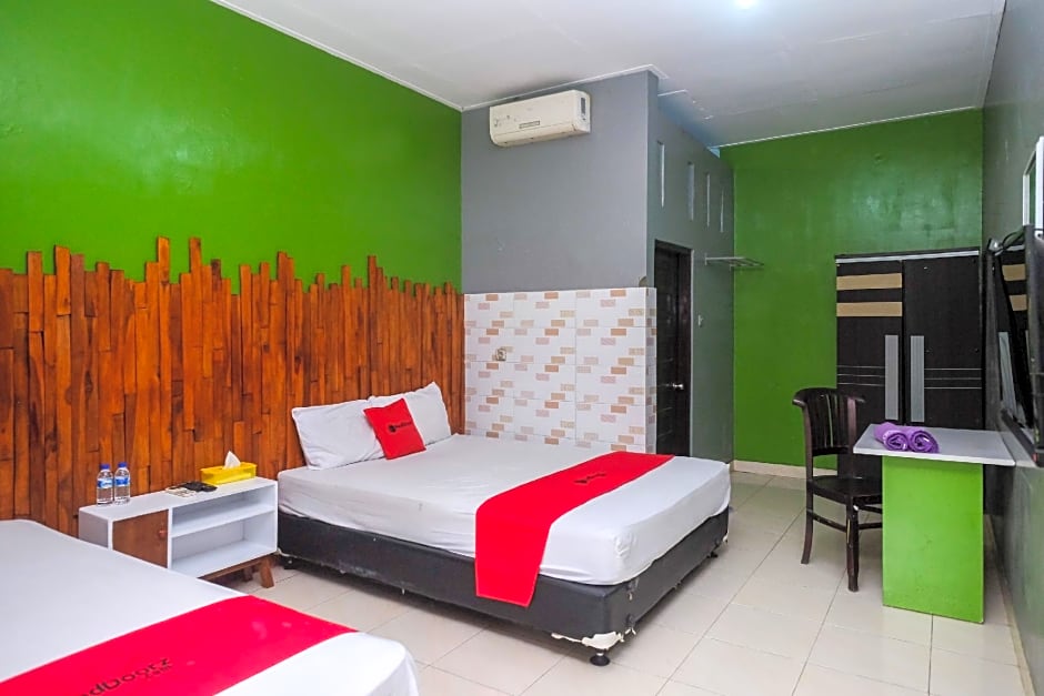 RedDoorz Syariah @ Colomadu 2