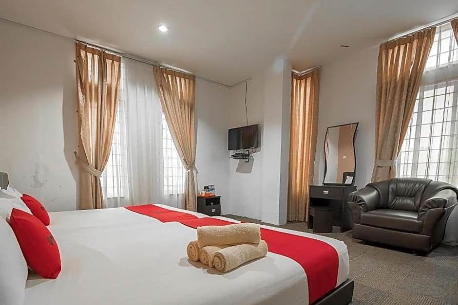 RedDoorz @ Batam Center 2