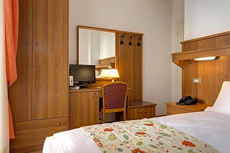 Single Room with Partial Sea View