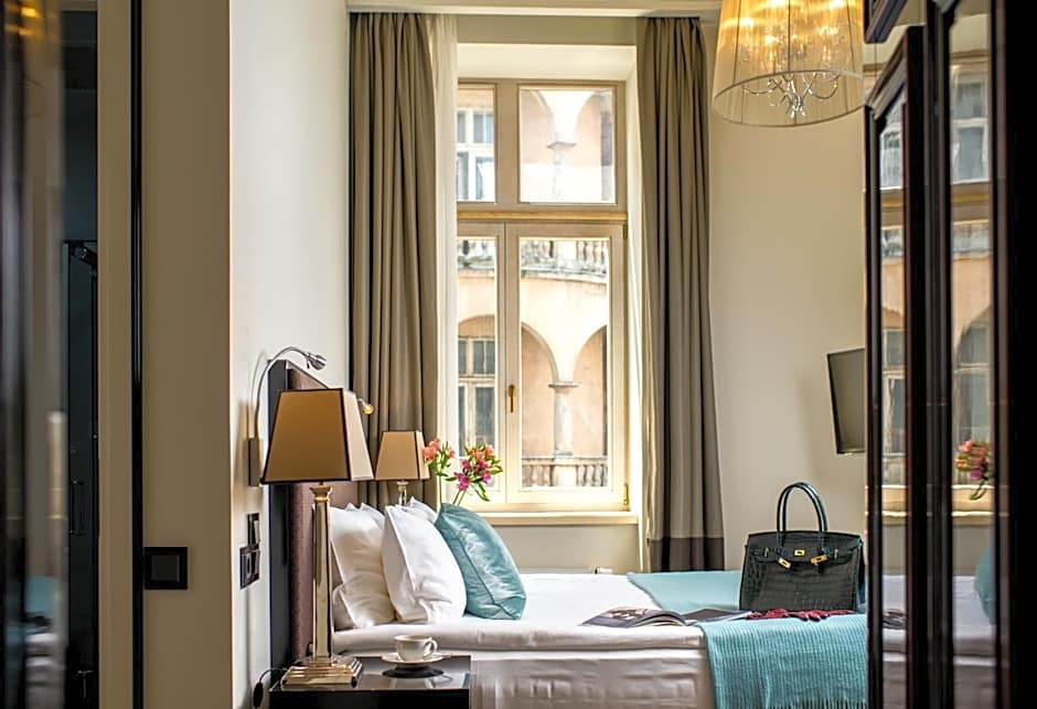 Astoria Hotel