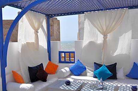 Riad le Consulat - Private Riad, Breakfast included