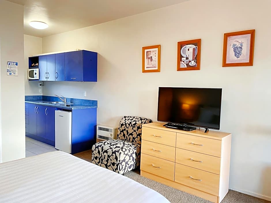 Anchorage Motel Apartments