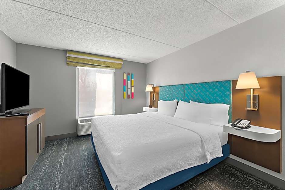 Hampton Inn By Hilton & Suites Newtown