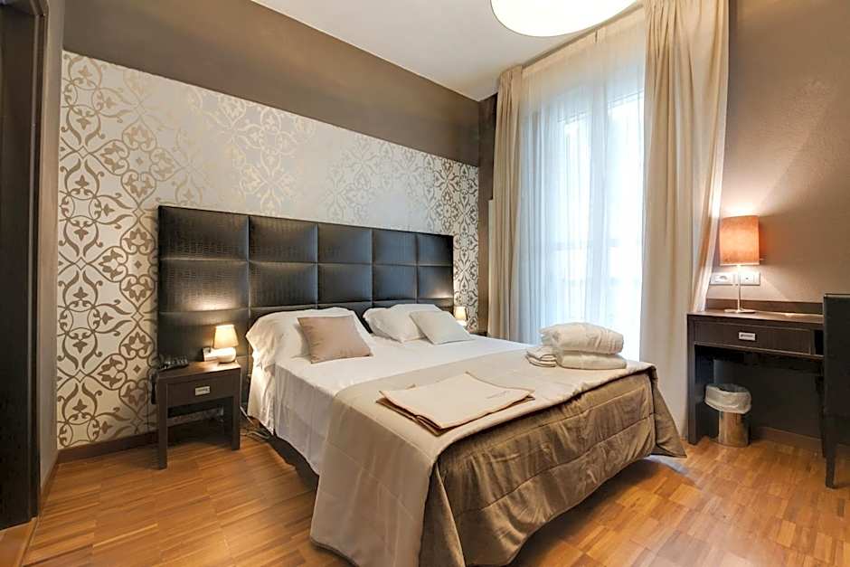 Photo 1 of 4 of Larger 1 Double Bed or 2 Beds