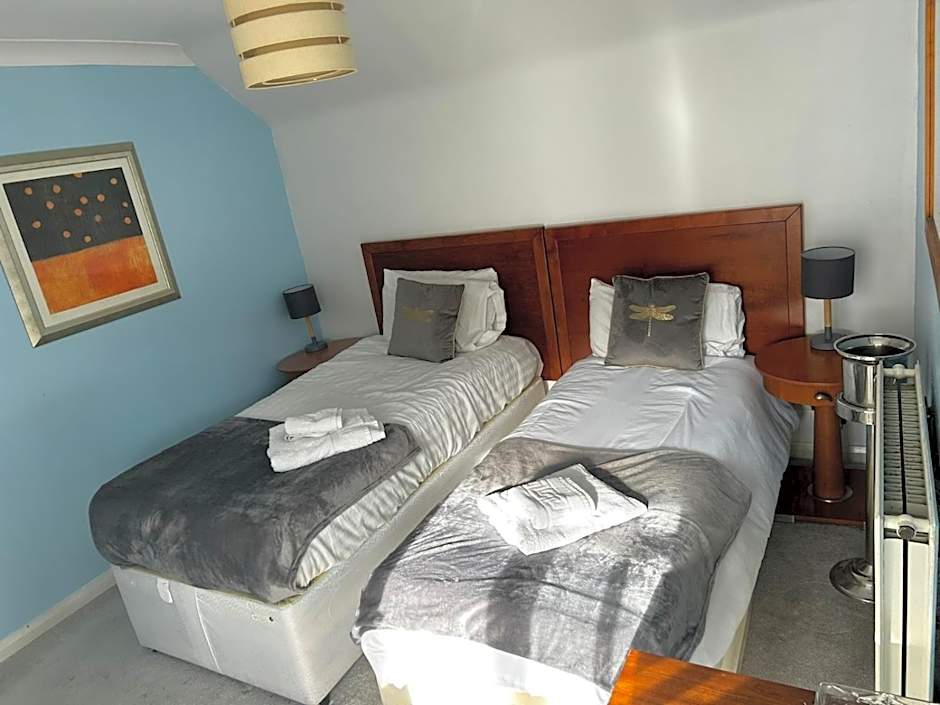 The Rose and Crown Hotel