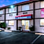 Red Roof Inn & Suites Wapakoneta