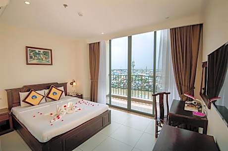 Triple Room with Balcony