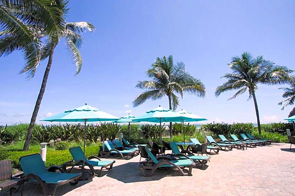 Tides Apt on Hollywood Beach