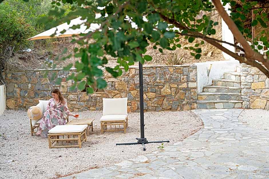 The White Rose Hotel