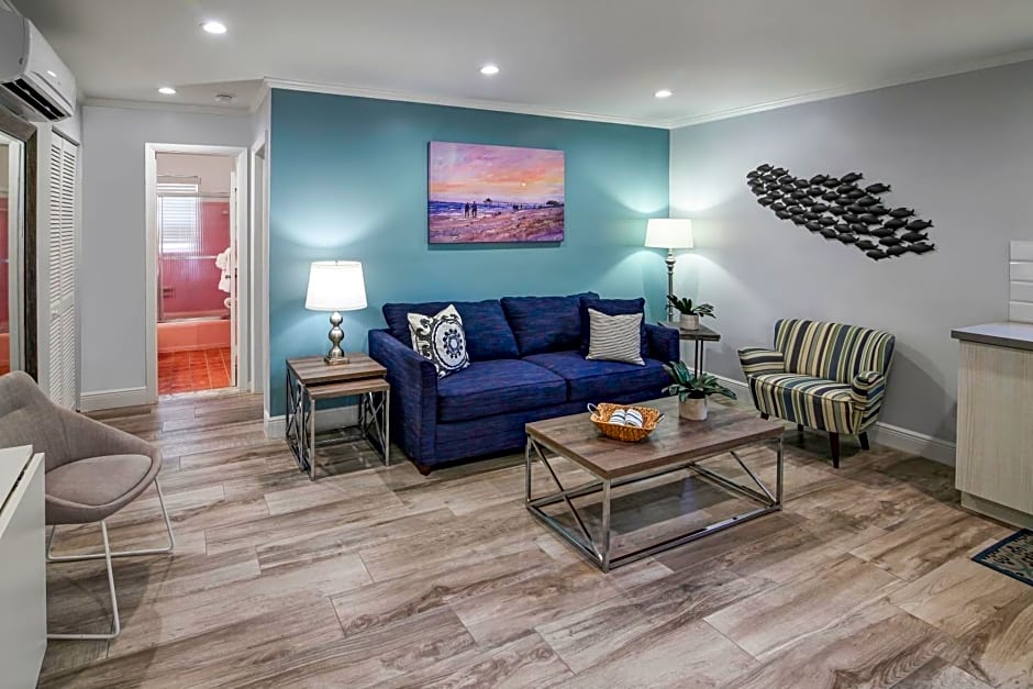 May-Dee Suites in Florida