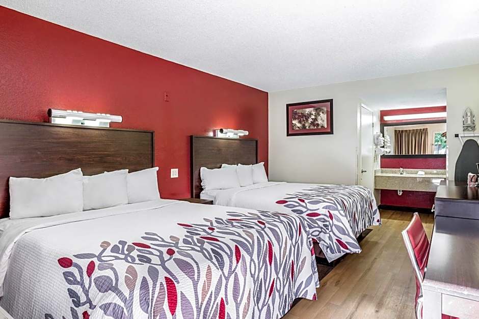 Photo 1 of 28 of Red Roof Inn Gallup