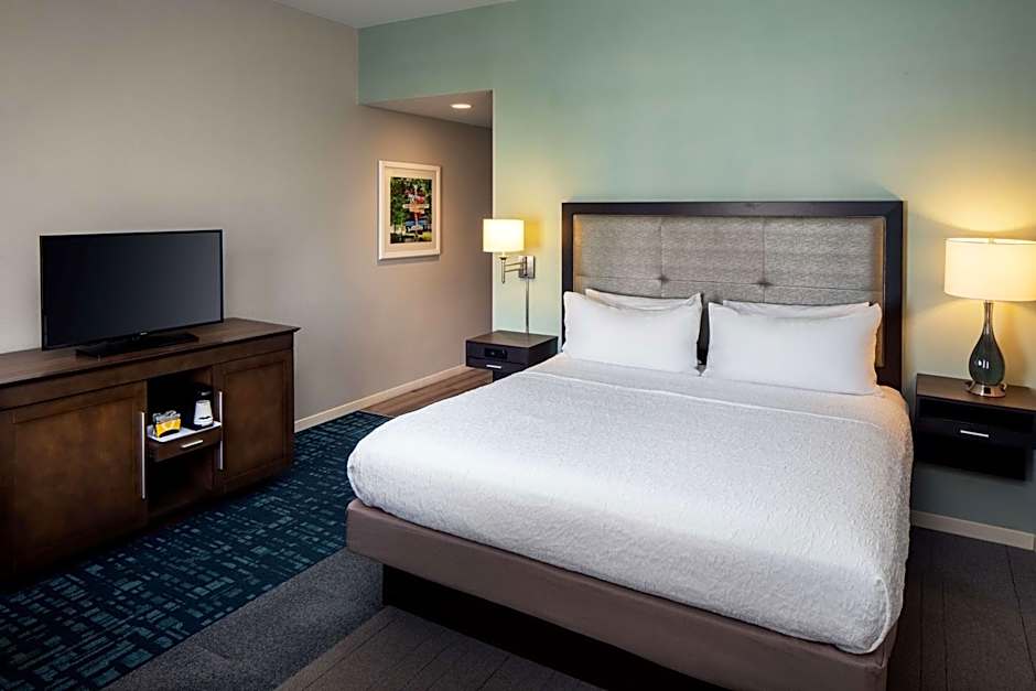 Hampton Inn By Hilton & Suites Charlotte/Ballantyne, Nc