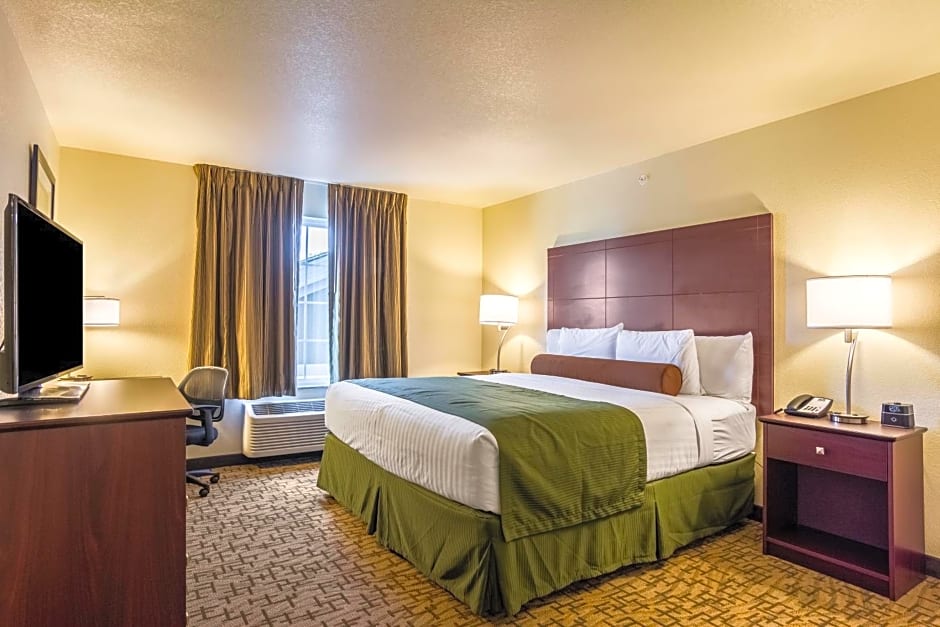 Cobblestone Hotel & Suites - Torrington