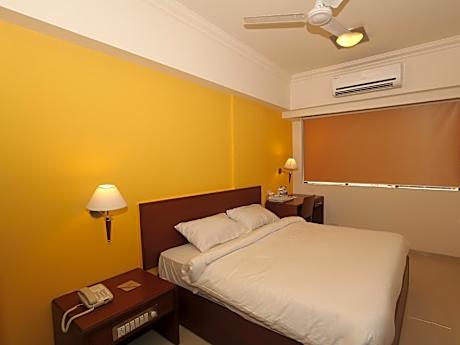Ginger Hotel Thane