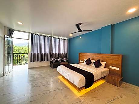 Deluxe Mountain View