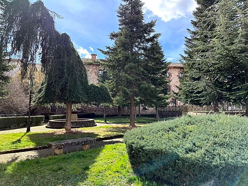 Hotel y Albergue Real Fabrica de Ezcaray