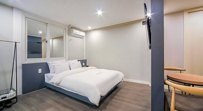 Gamdong Hotel
