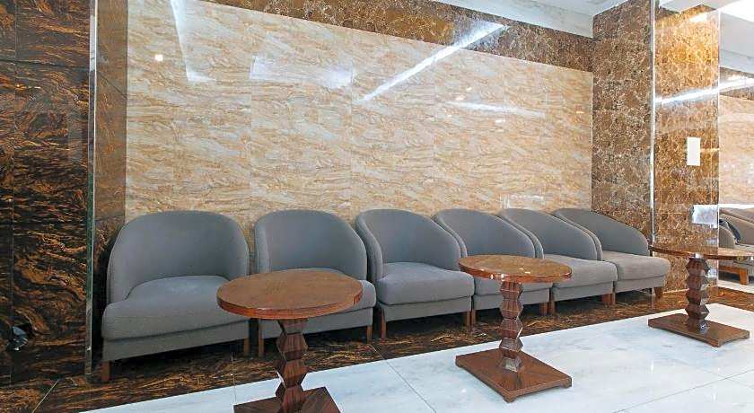 RedDoorz Plus at Winter Benitez