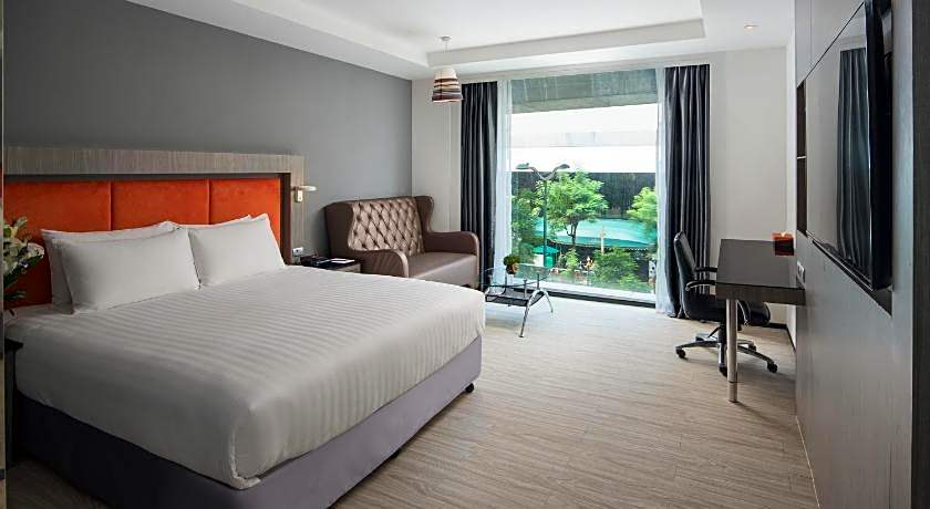 Grand 5 Hotel & Plaza Sukhumvit Bangkok
